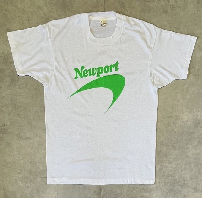 画像1: 80'S NEWPORT シングルステッチ 半袖 Tシャツ ホワイト USA製 (DEADSTOCK)