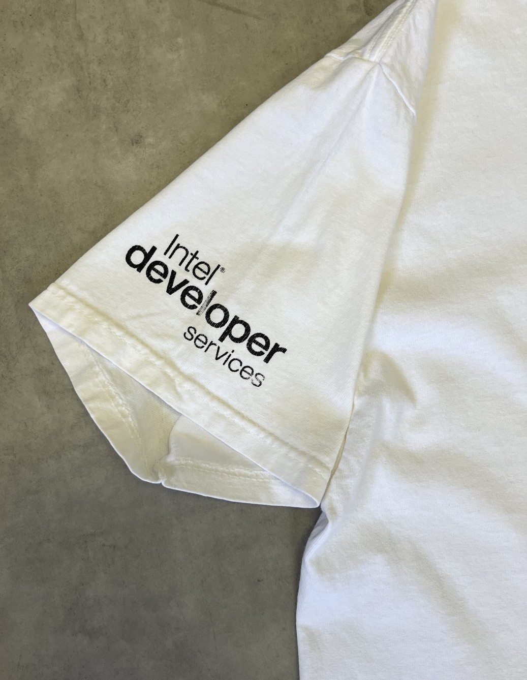 画像: 00'S INTEL "DEVELOPER SERVICES" 両面+袖プリント 半袖 Tシャツ ホワイト (VINTAGE)