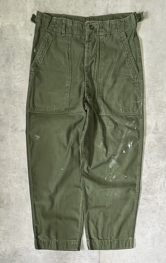 画像1: 60'S アメリカ軍 US ARMY "OG107" 初期モデル コットンサテン 平ボタン ベイカーパンツ (VINTAGE)