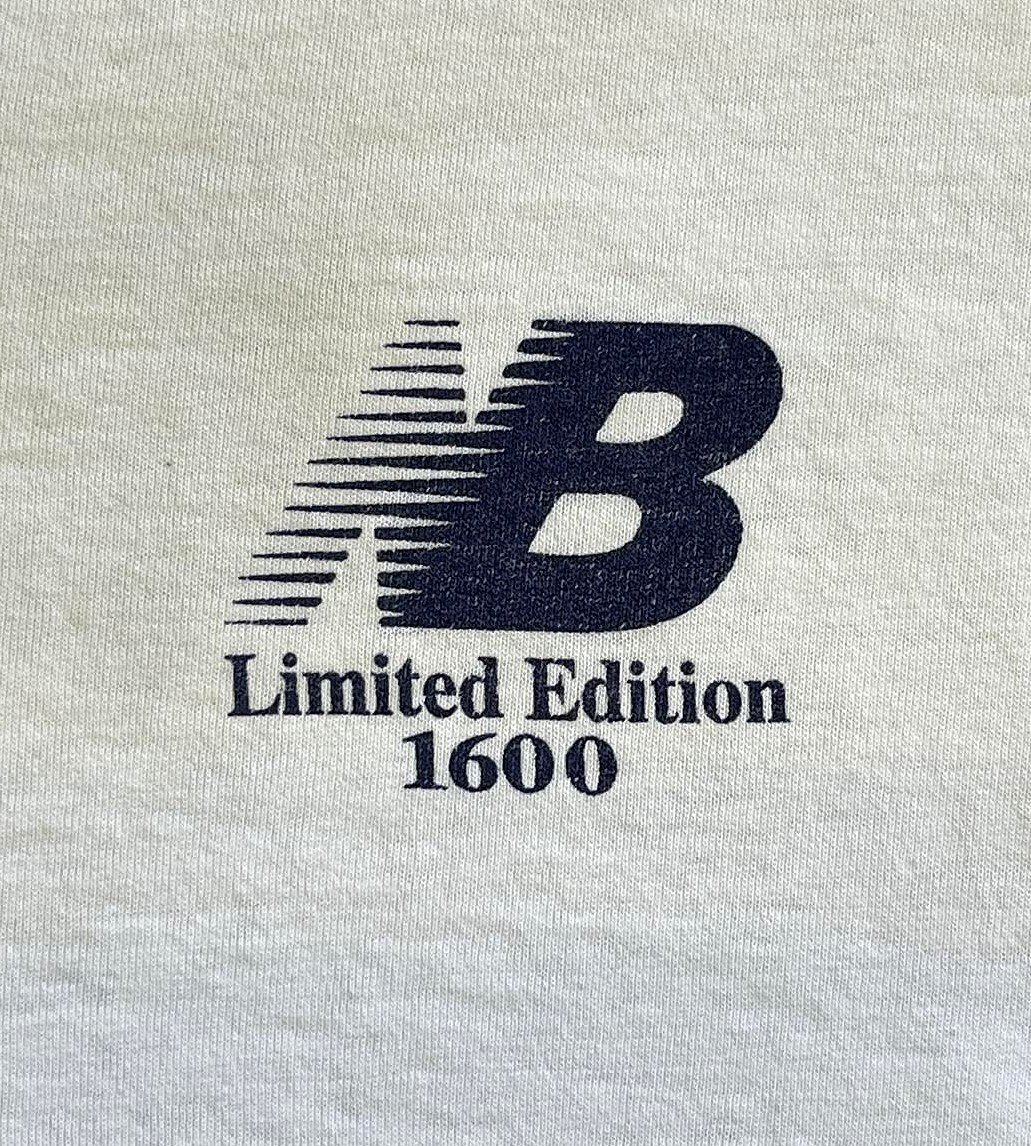 画像3: 90'S JUST FOR FEET "NEW BALANCE 1600" シングルステッチ 両面＆袖プリント 半袖 Tシャツ ホワイト USA製 (VINTAGE)