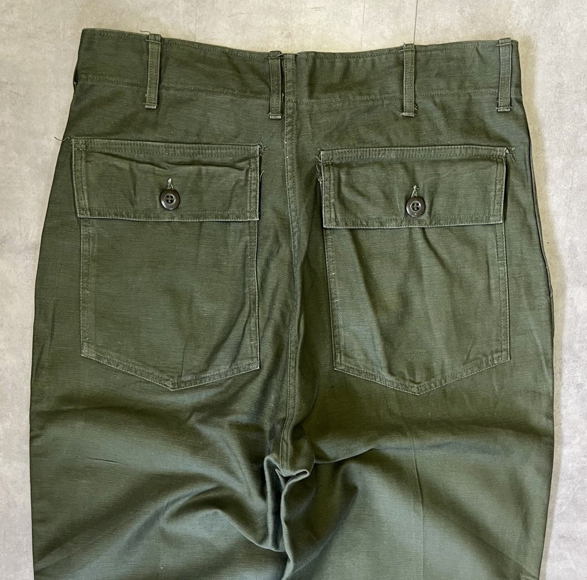 画像: 60'S アメリカ軍 US ARMY "OG107" コットンサテン ベイカーパンツ ミリタリーグリーン (VINTAGE)