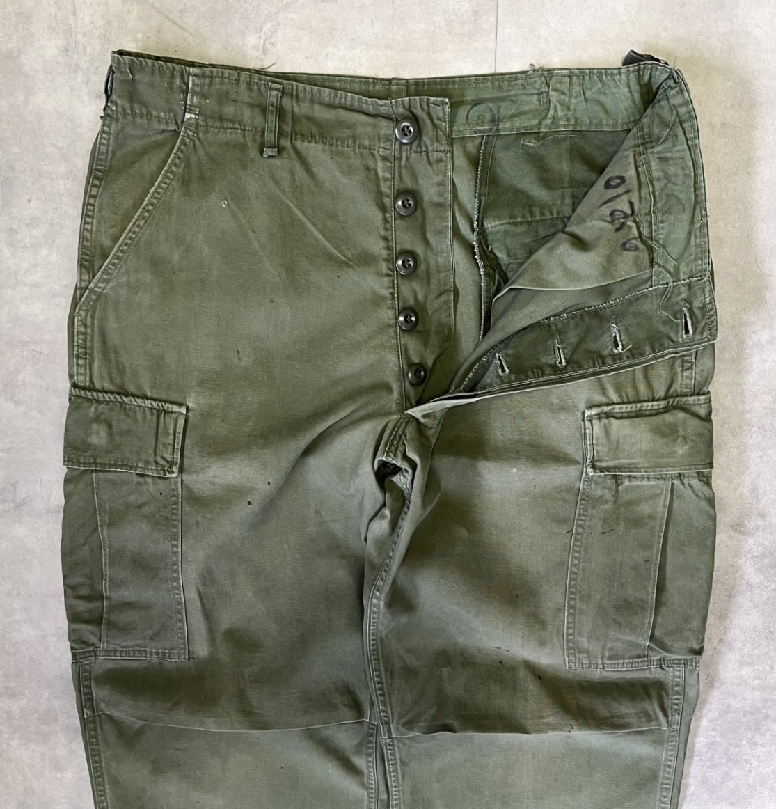 画像: 60'S アメリカ軍 US ARMY "JUNGLE FATIGUE 3rd" ノンリップ ボタンフライ カーゴパンツ (VINTAGE)