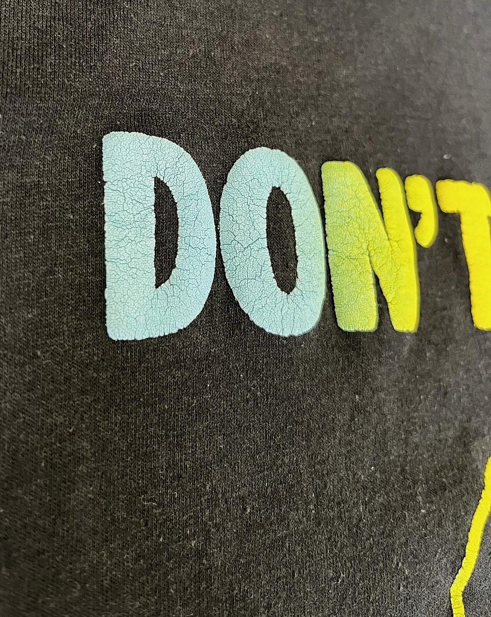 画像4: 80'S DON'T WORRY BE HAPPY! シングルステッチ 発泡プリント 半袖 Tシャツ ブラック USA製 (VINTAGE)