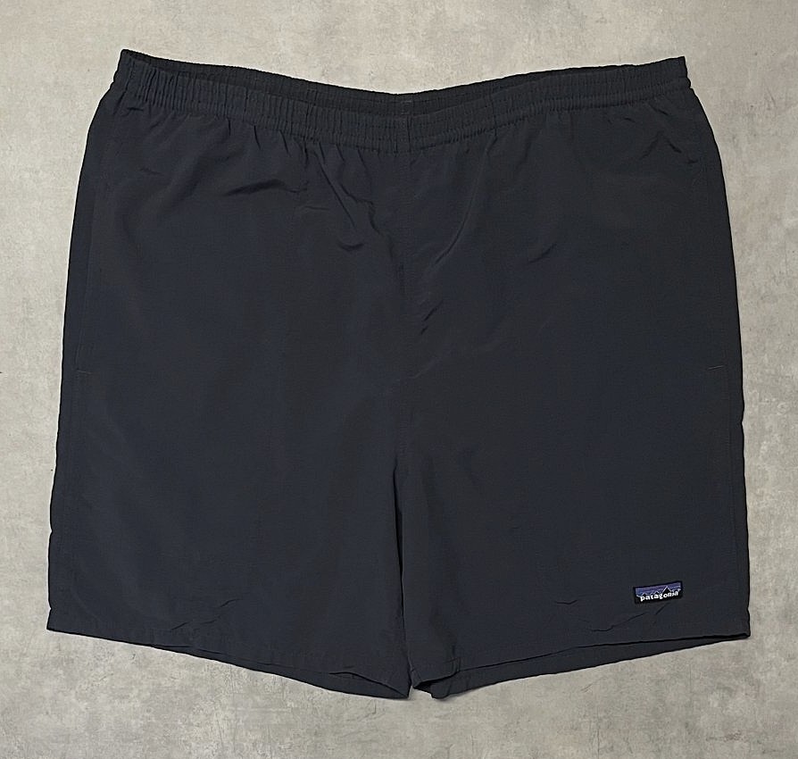 画像1: PATAGONIA "BAGGIES SHORTS" ナイロン バギーズショーツ チャコール (USED)