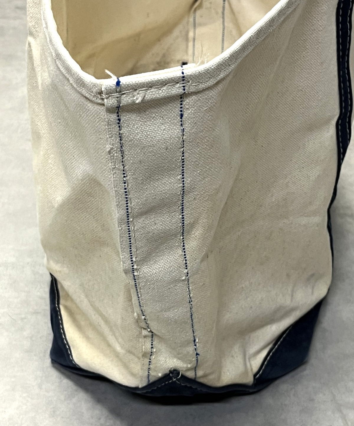 画像3: 80'S LL Bean 2色タグ キャンバス トートバッグ ネイビー/オフホワイト USA製 (VINTAGE)