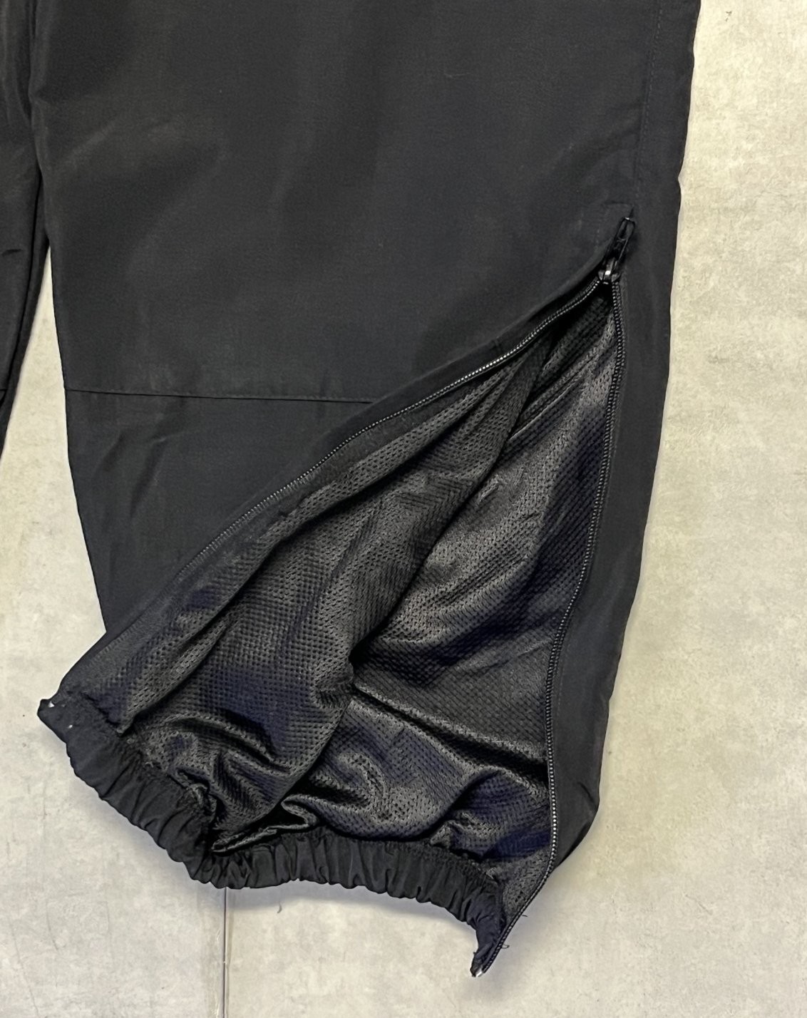 画像4: アメリカ軍 US ARMY IPFU ナイロン トレーニングパンツ ブラック L-SHORT (DEADSTOCK)