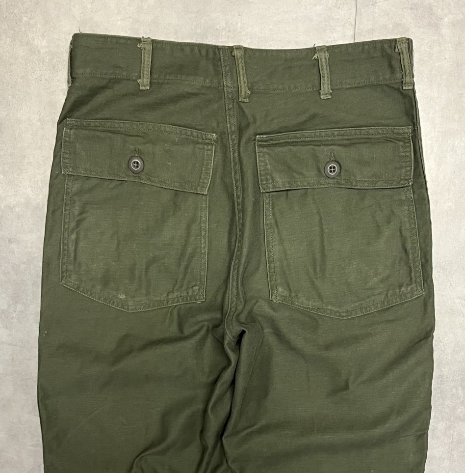 画像: 70'S アメリカ軍 US ARMY "OG107" コットンサテン ベイカーパンツ ミリタリーグリーン GENERALジップ (VINTAGE)