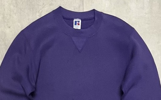 画像: 90'S RUSSELL ATHLETIC 前Vガゼット付き クルーネック スウェットシャツ グレープ USA製 (VINTAGE)