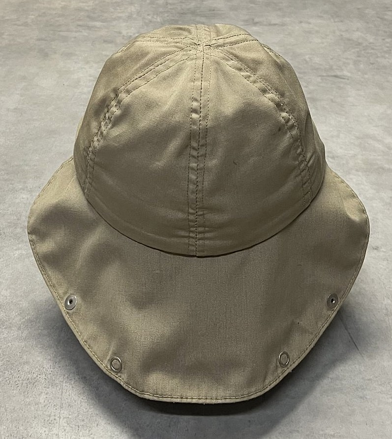 画像4: 80'S LL Bean ネックガード付き コットン ロングビルキャップ タン USA製 (VINTAGE)