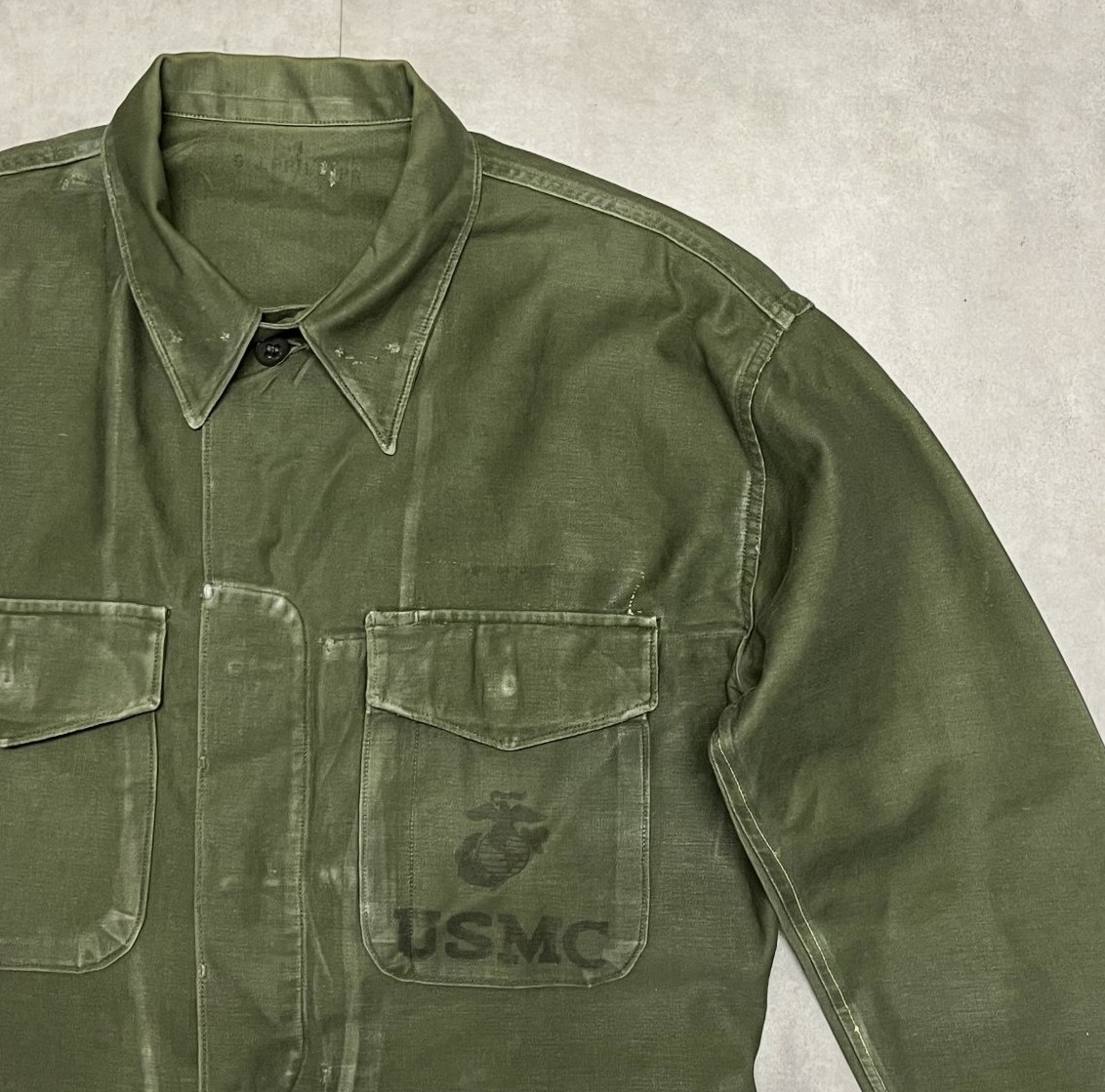 画像2: 50'S アメリカ軍 USMC "P-58" ステンシル入り コットンサテン ユーティリティシャツ (VINTAGE)