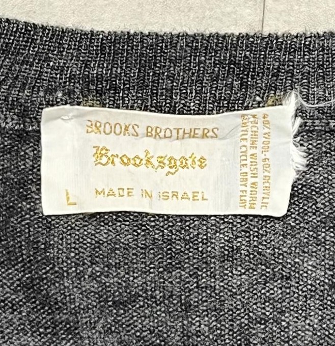 画像2: 70'S BROOKS BROTHERS "BROOKSGATE" Vネック セーター チャコール イスラエル製 (VINTAGE) 