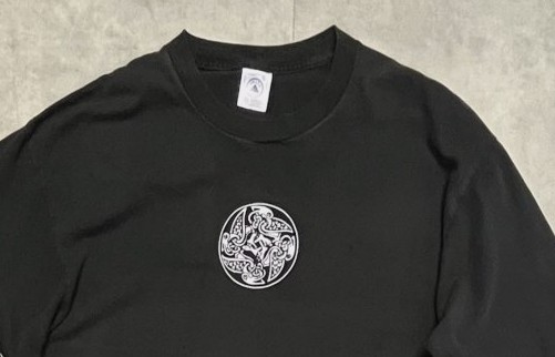 画像: 90'S FASHION VICTIM 両面＋袖プリント 長袖 Tシャツ ブラック (VINTAGE)