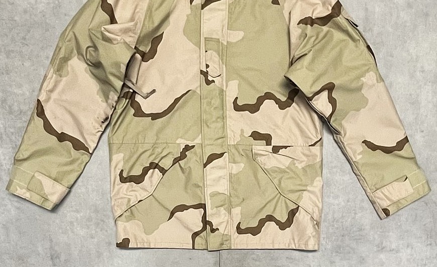 画像: アメリカ軍 US ARMY ECWCS "GEN1後期モデル" GORE-TEX パーカー デザートカモ (DEADSTOCK)