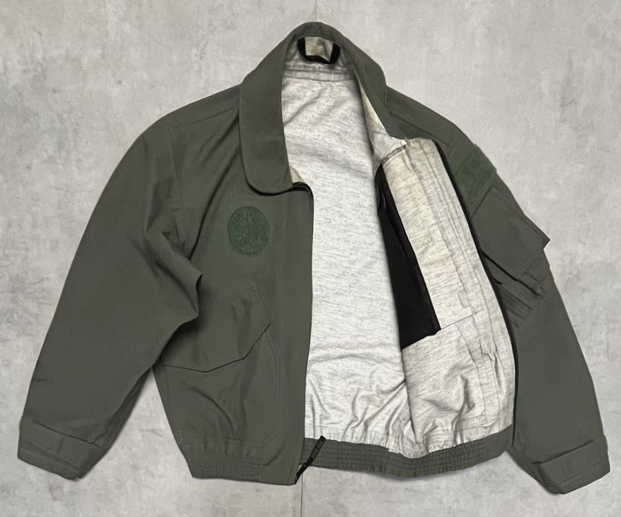 画像4: アメリカ軍 USAF "CWU-106/P" ゴアテックス フライトジャケット セージグリーン (VINTAGE) 