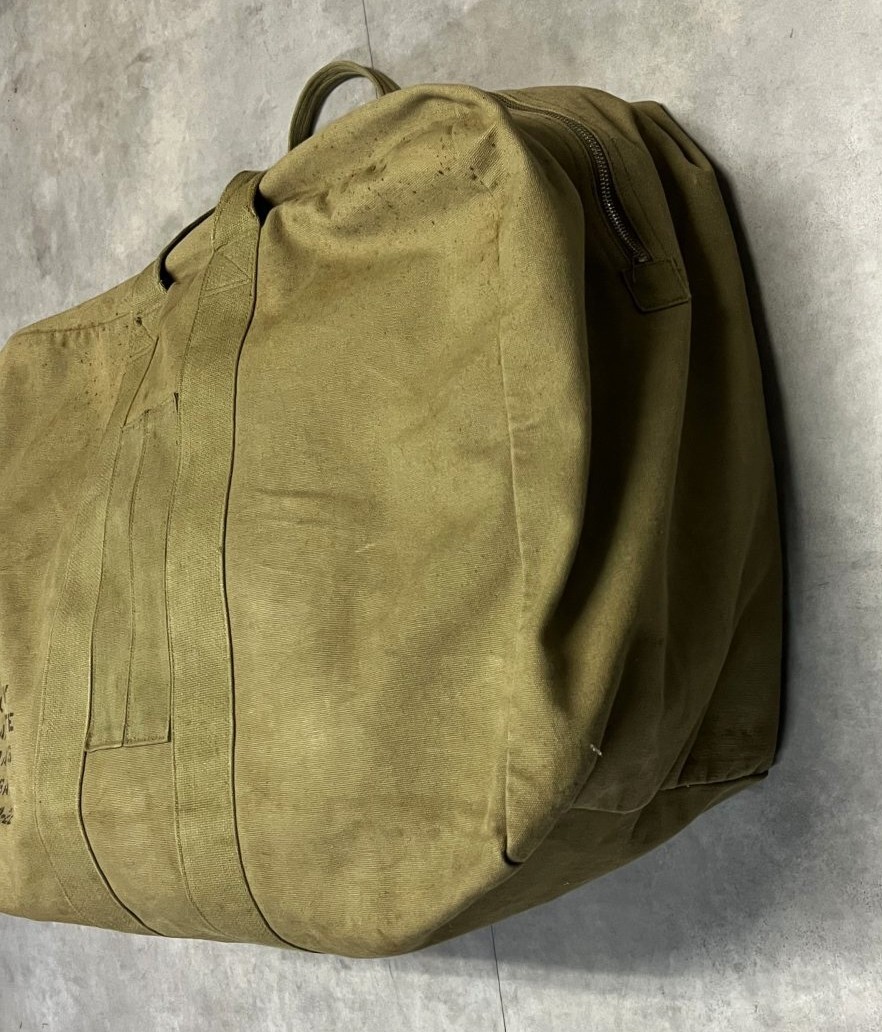 画像5: 40'S アメリカ軍 US NAVY "PARACHUTE TRAVELING BAG" キャンバスバッグ KWIKアルミジップ カーキ (VINTAGE)
