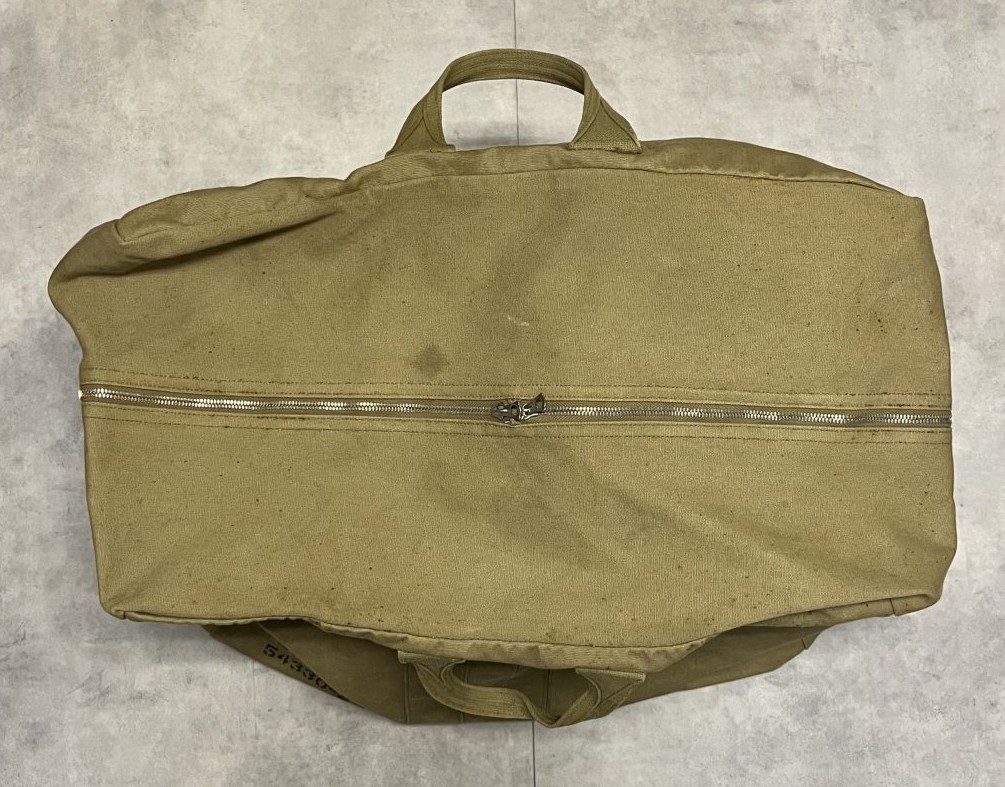 画像4: 40'S アメリカ軍 US NAVY "PARACHUTE TRAVELING BAG" キャンバスバッグ KWIKアルミジップ カーキ (VINTAGE)