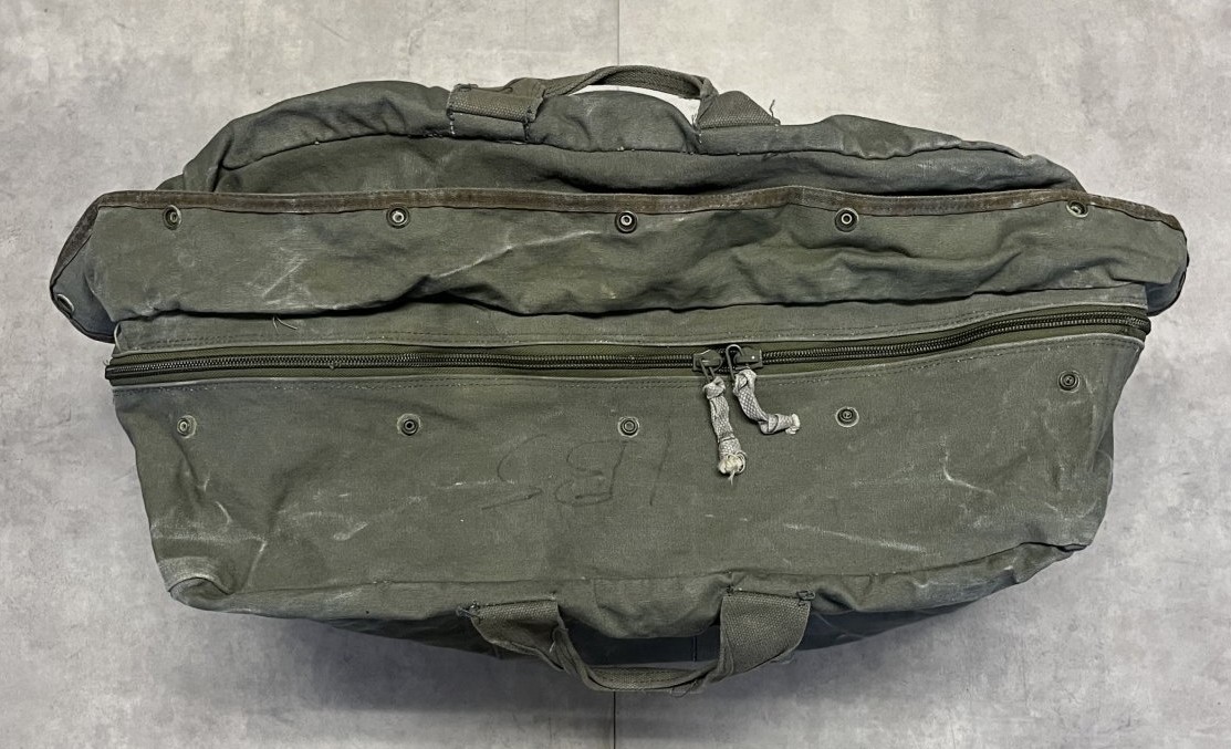 画像5: 80'S アメリカ軍 USAF コットンキャンバス フライヤーズキットバッグ オリーブ (VINTAGE)