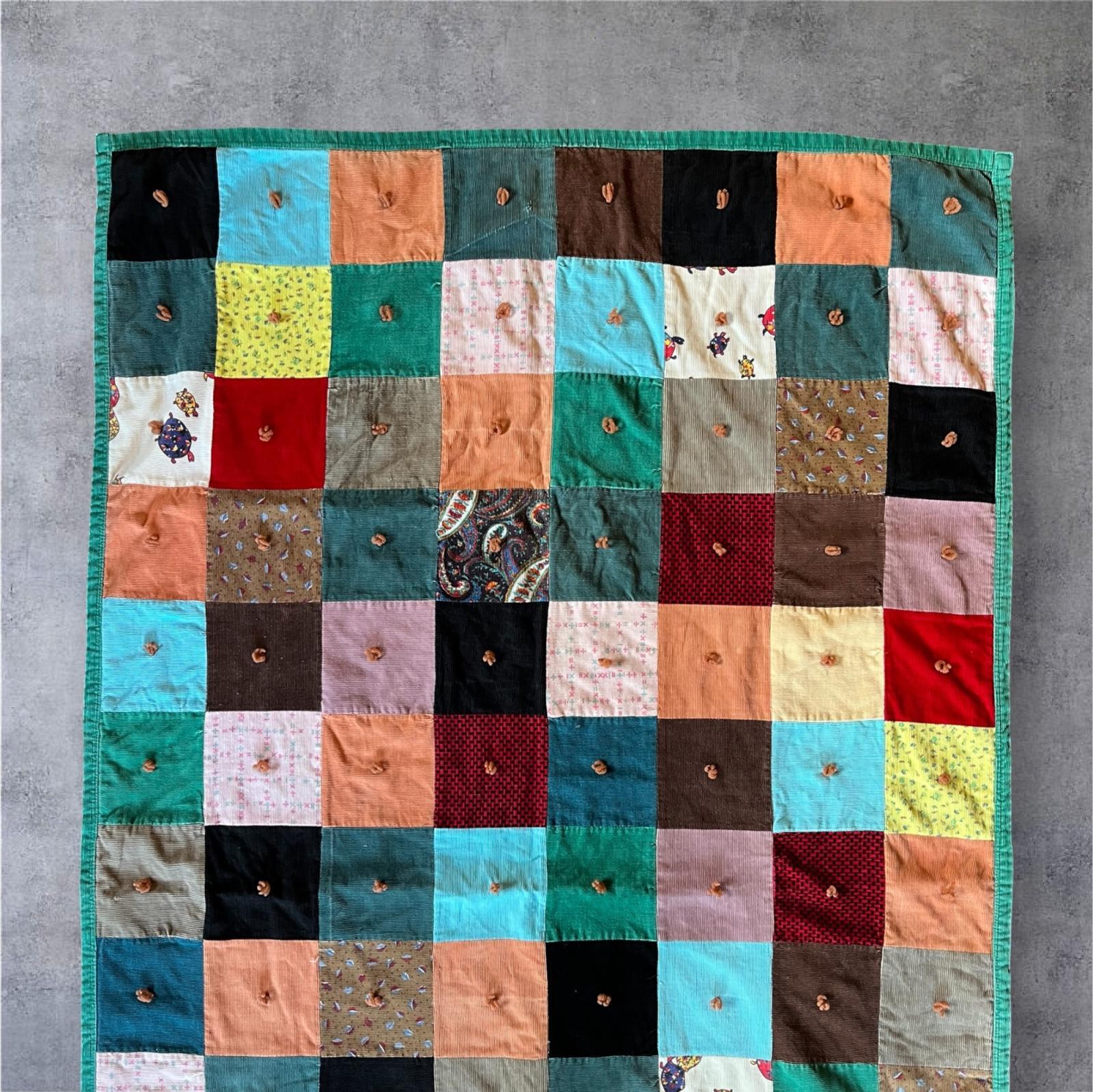 画像2: ヴィンテージ コーデュロイ パッチワーク キルト ラグ 147cm x 92cm (VINTAGE)
